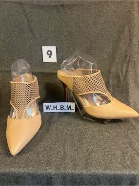White House Black Market Beige Pointed-Toe High Heel Mule